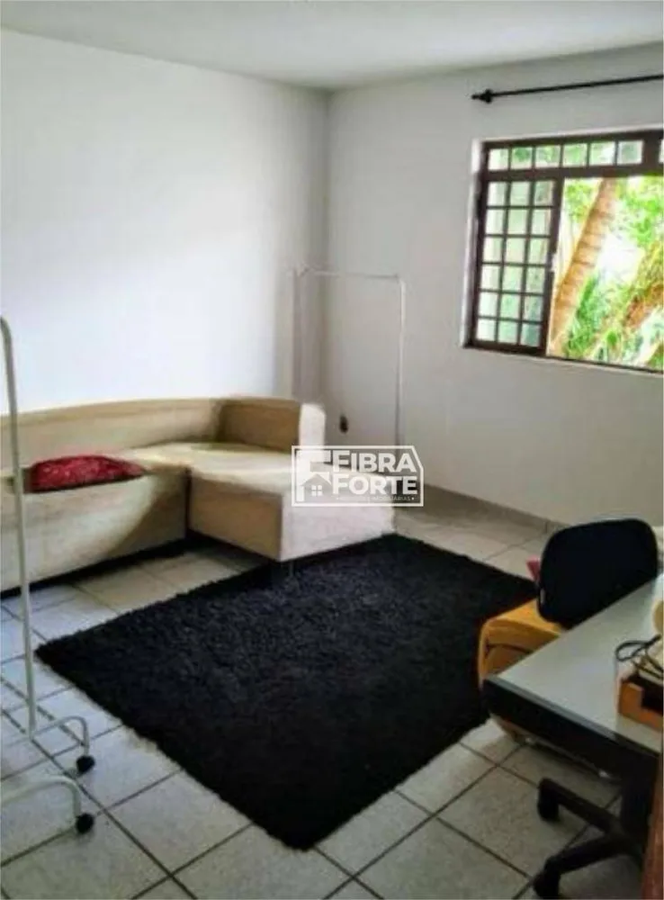 Casa, 4 quartos, 265 m² - Foto 2