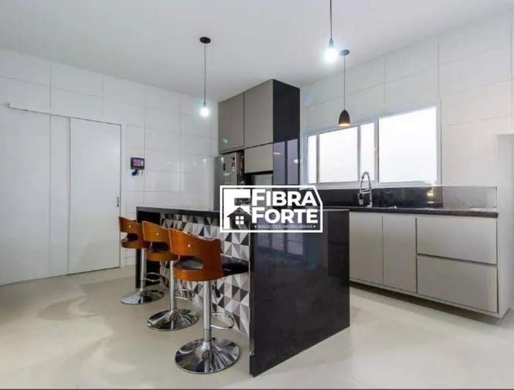 Casa, 3 quartos, 200 m² - Foto 1