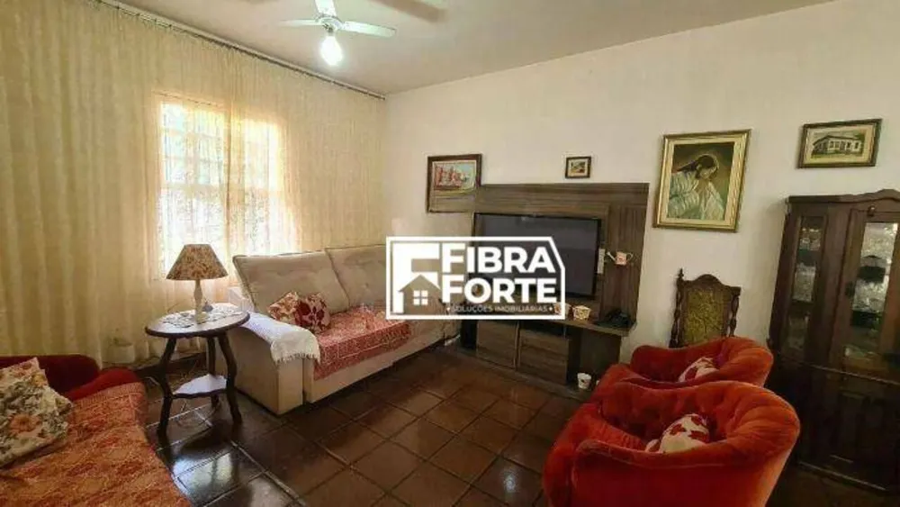 Casa, 5 quartos, 294 m² - Foto 1