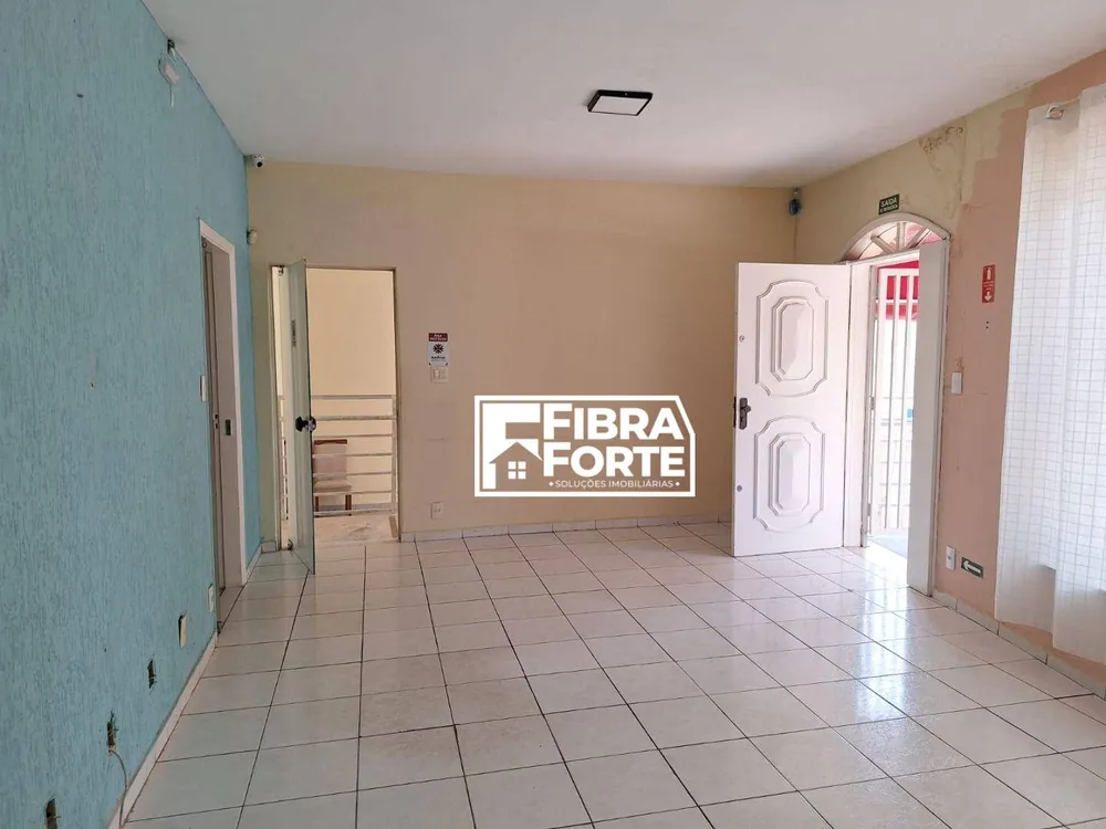 Casa, 5 quartos, 237 m² - Foto 3