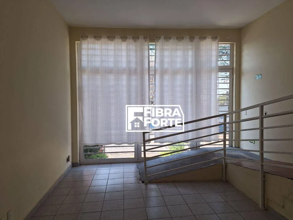 Casa, 5 quartos, 237 m² - Foto 1