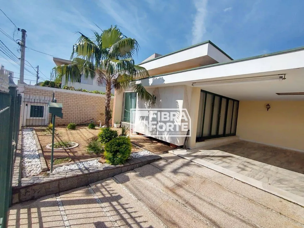 Casa, 3 quartos, 260 m² - Foto 1