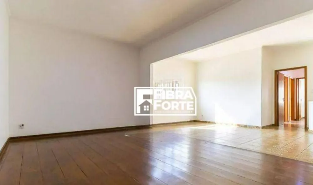 Casa, 4 quartos, 350 m² - Foto 1