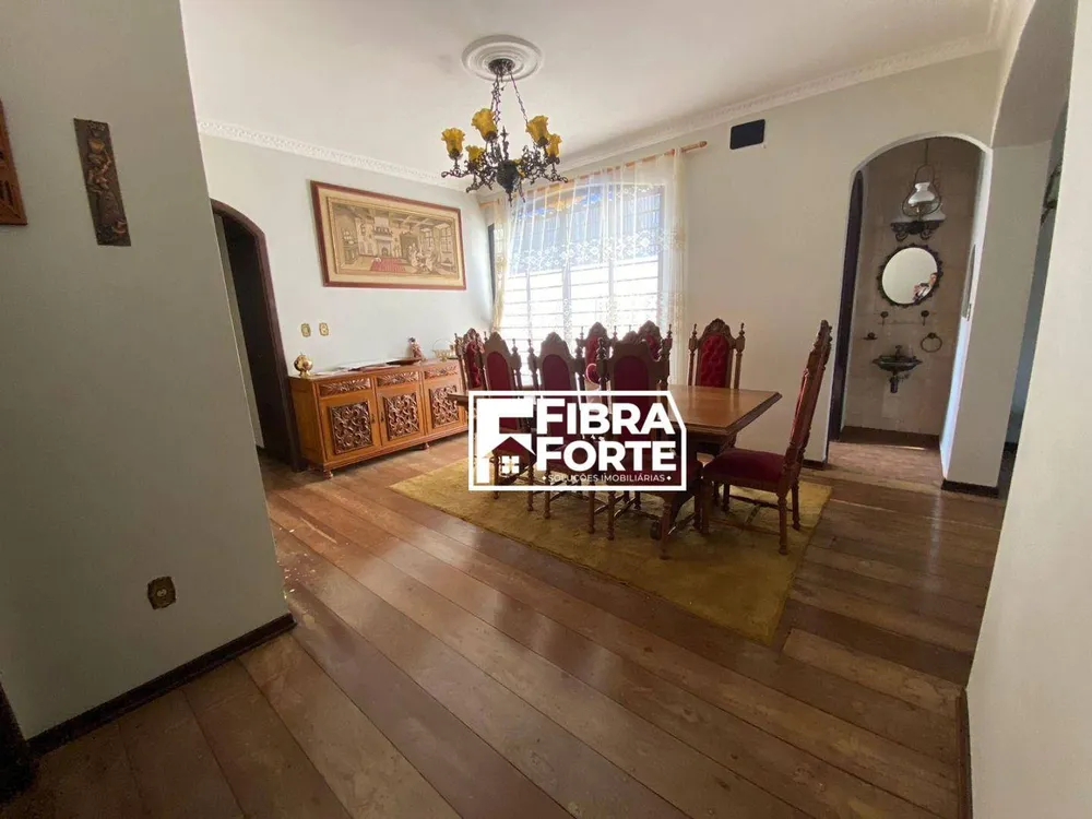 Casa, 3 quartos, 195 m² - Foto 1