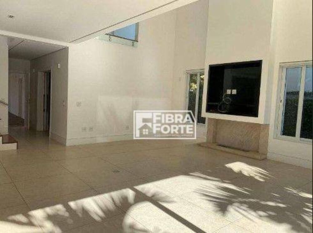 Casa de Condomínio à venda com 4 quartos, 360m² - Foto 2