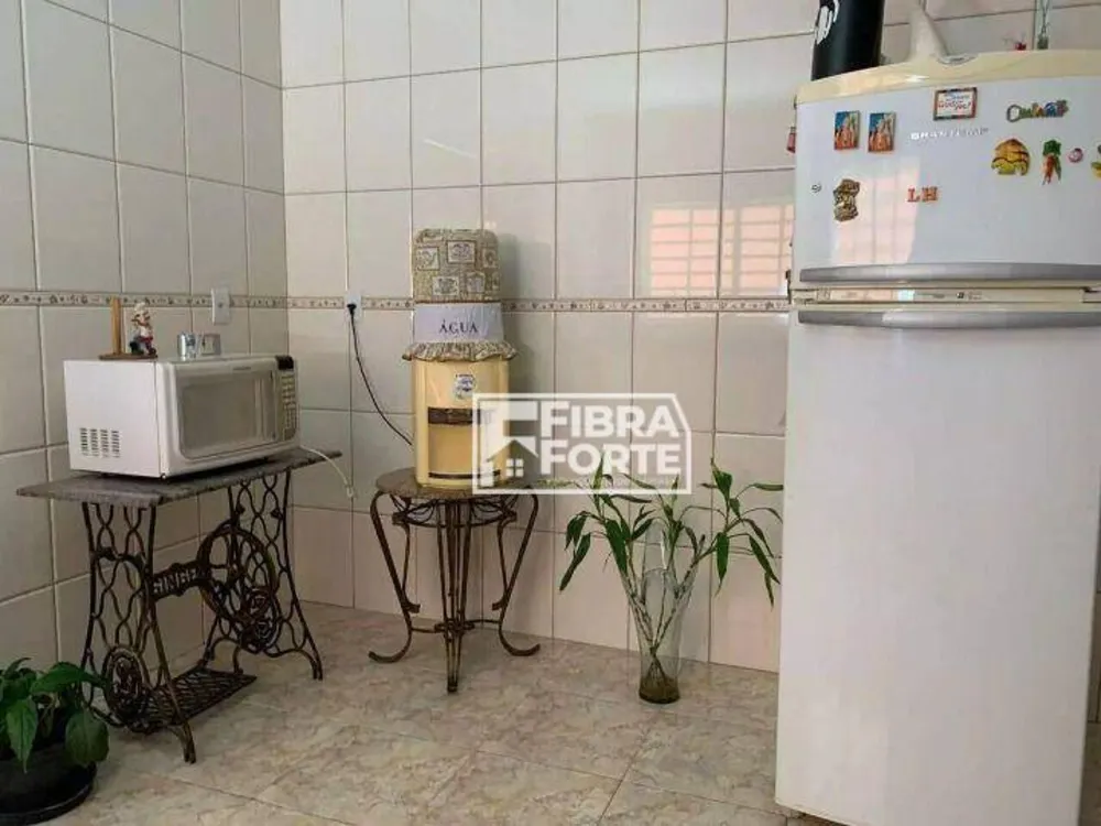 Casa, 3 quartos, 241 m² - Foto 13