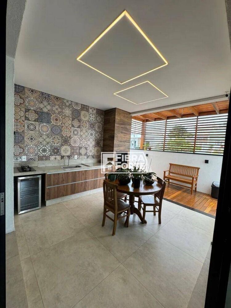 Casa, 3 quartos, 220 m² - Foto 1