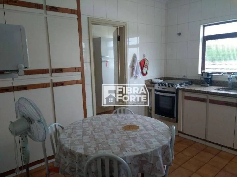Casa, 3 quartos, 340 m² - Foto 2