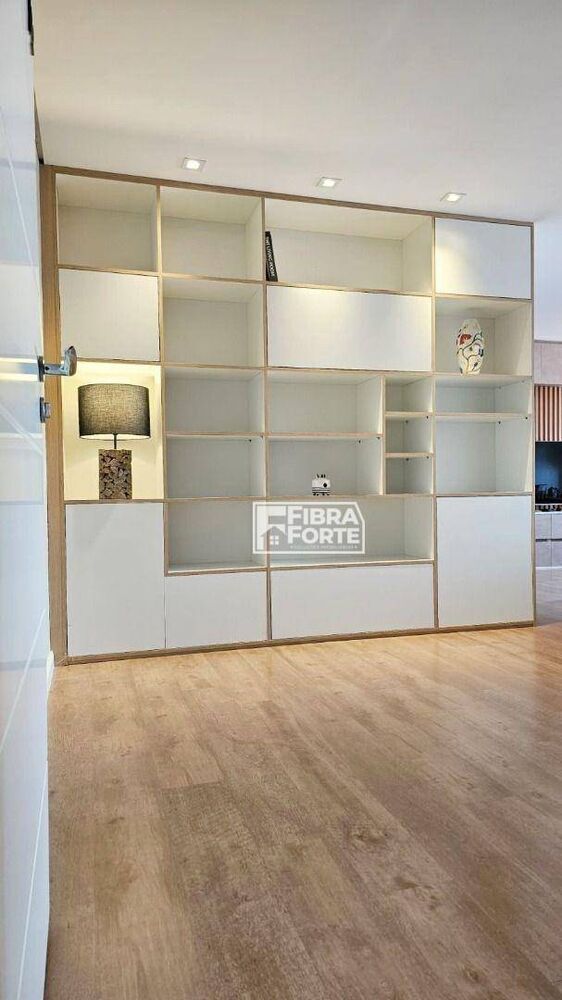 Apartamento à venda com 3 quartos, 83m² - Foto 2