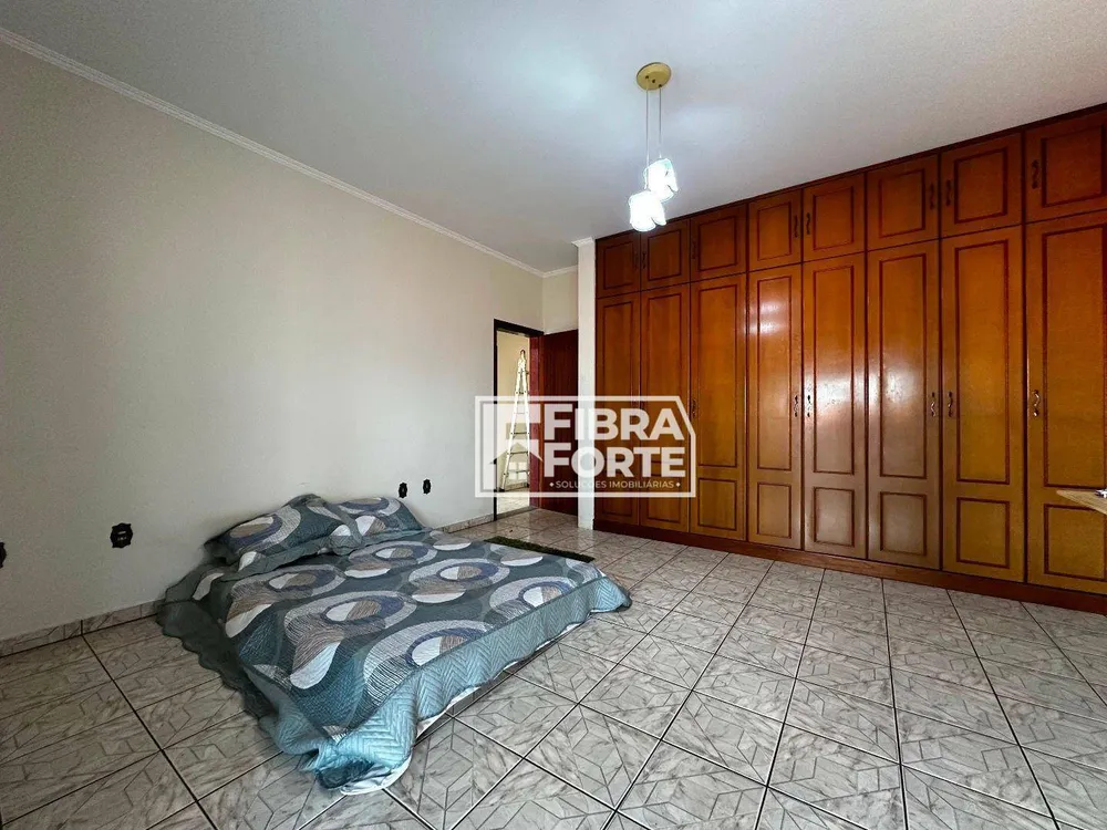 Casa, 4 quartos, 230 m² - Foto 5