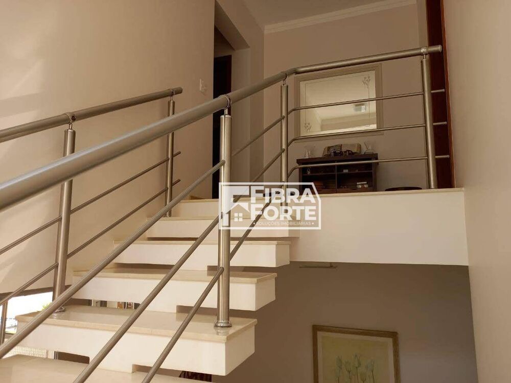 Casa de Condomínio à venda com 4 quartos, 322m² - Foto 3