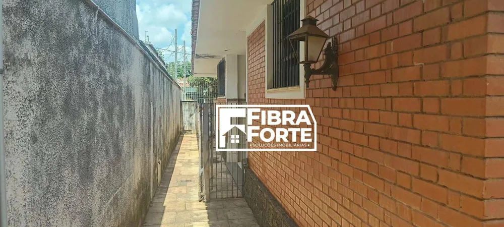 Casa, 4 quartos, 294 m² - Foto 2