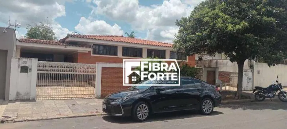 Casa, 4 quartos, 294 m² - Foto 1