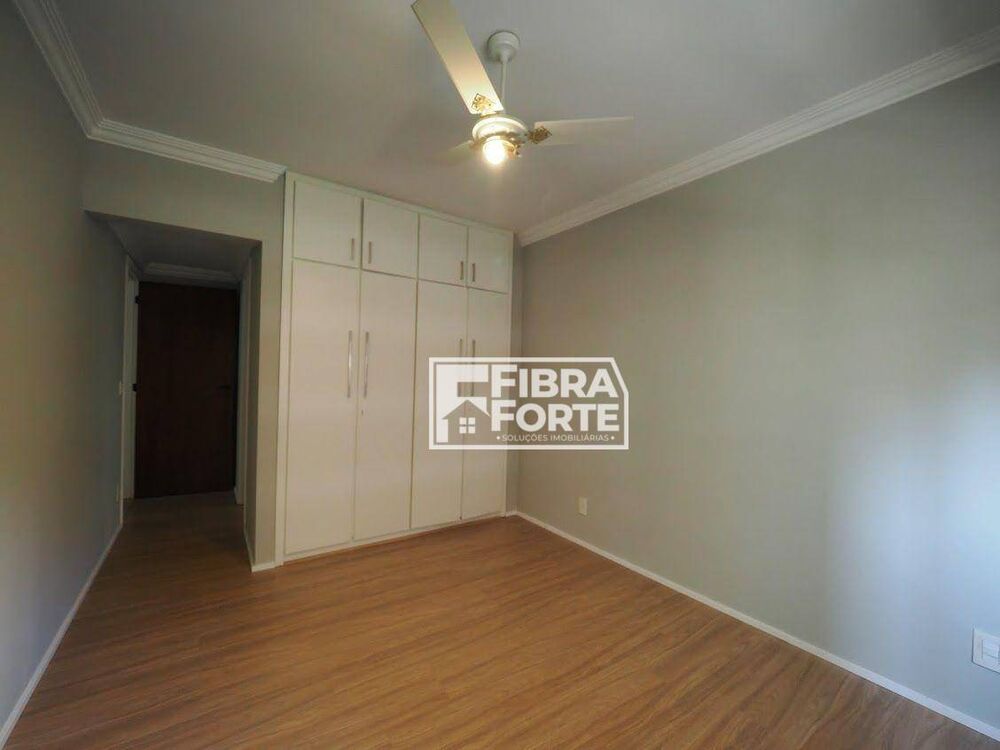 Apartamento à venda com 4 quartos, 226m² - Foto 3