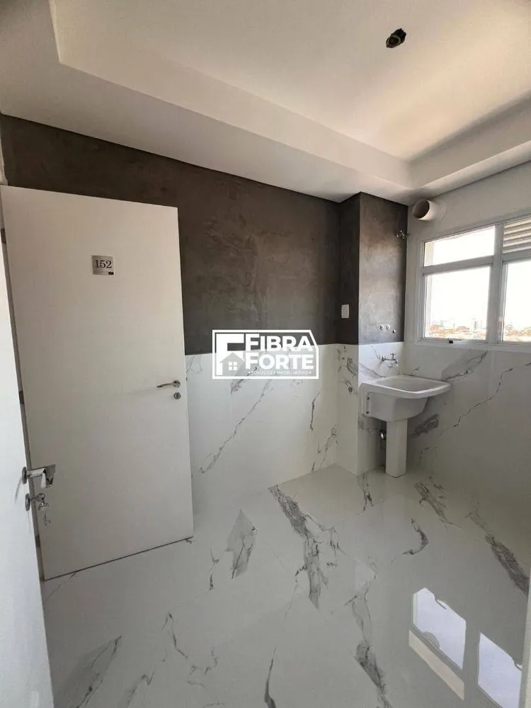 Apartamento, 3 quartos, 138 m² - Foto 1