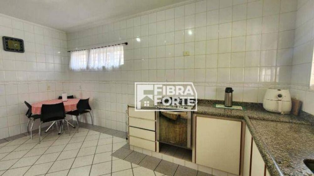 Casa de Condomínio à venda com 4 quartos, 459m² - Foto 3