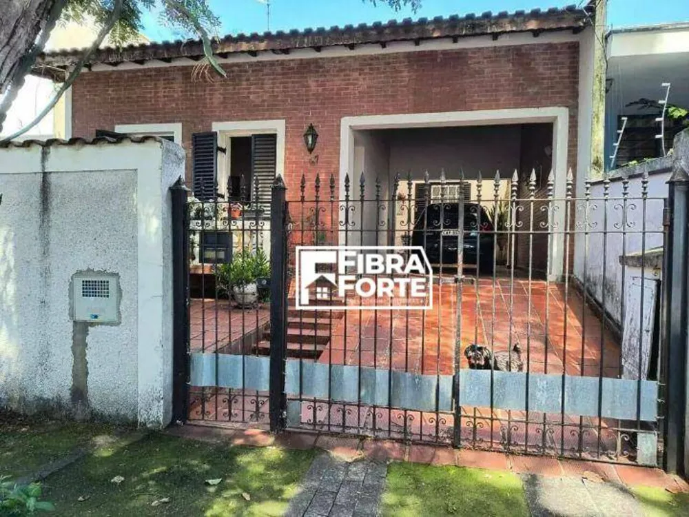Casa, 3 quartos, 245 m² - Foto 1