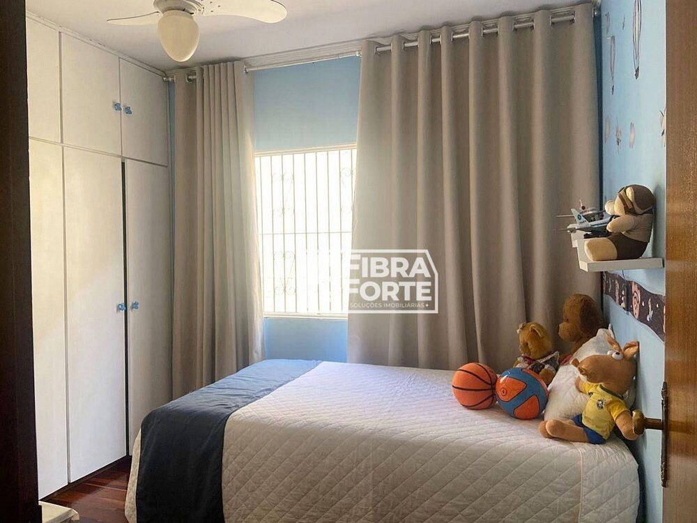 Casa à venda com 3 quartos, 179m² - Foto 8