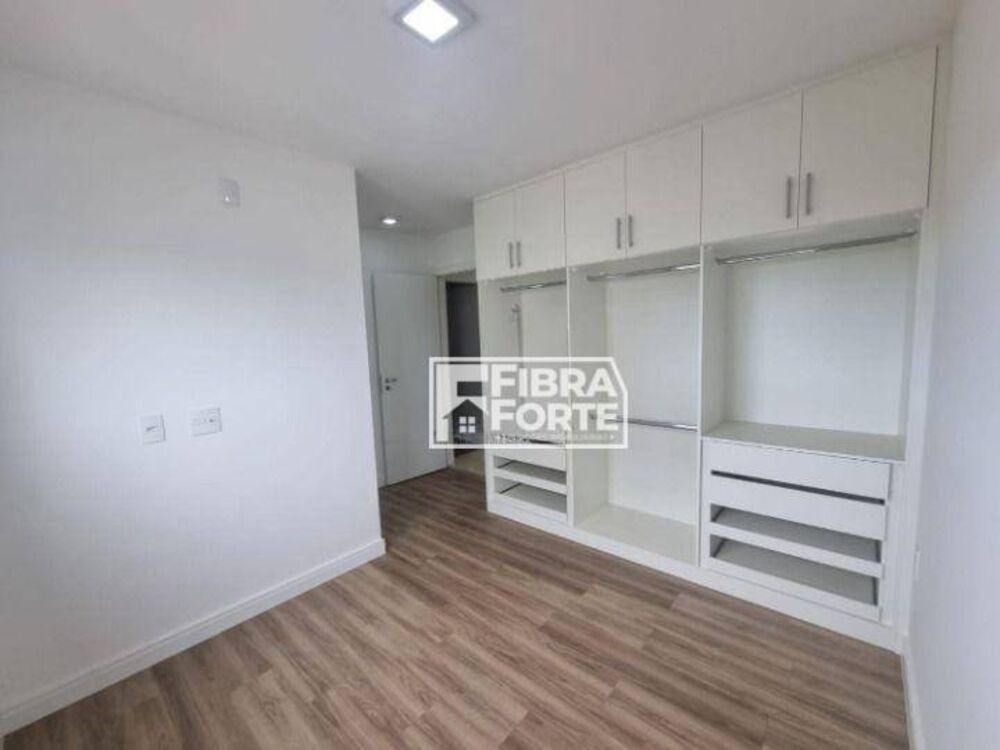 Apartamento para alugar com 3 quartos, 107m² - Foto 1