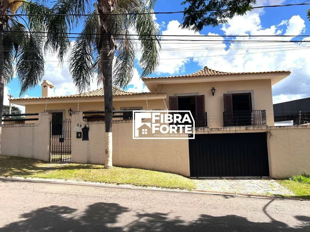 Casa, 4 quartos, 334 m² - Foto 1