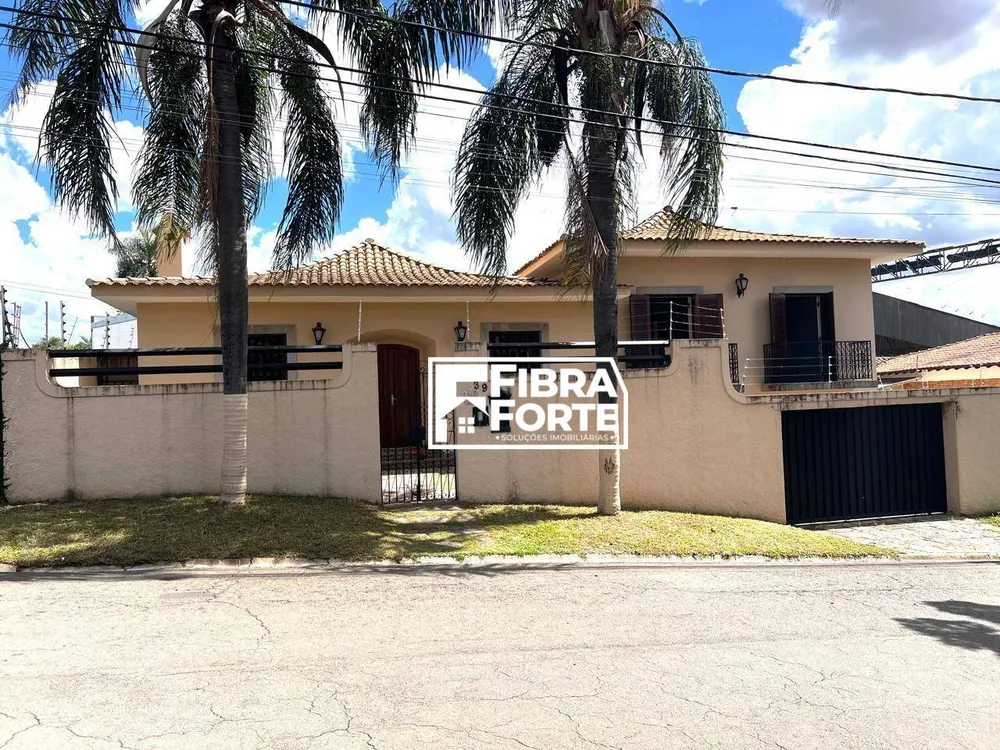 Casa, 4 quartos, 334 m² - Foto 1