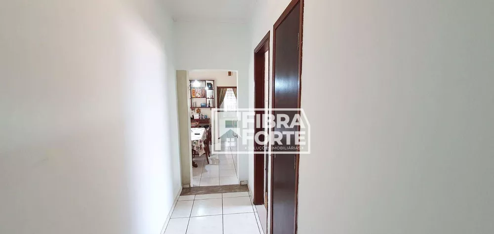 Casa, 3 quartos, 244 m² - Foto 3