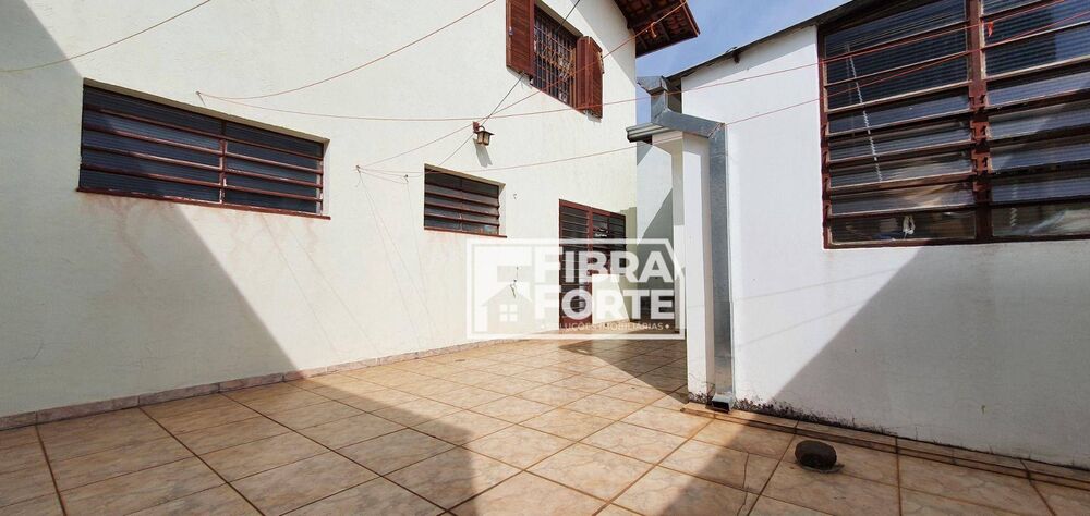 Casa, 3 quartos, 244 m² - Foto 8
