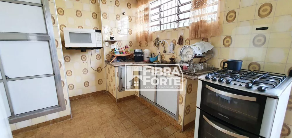 Casa, 3 quartos, 244 m² - Foto 4