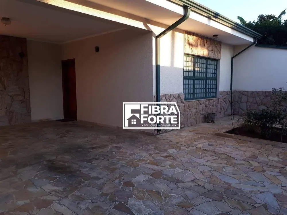 Casa, 3 quartos, 200 m² - Foto 1
