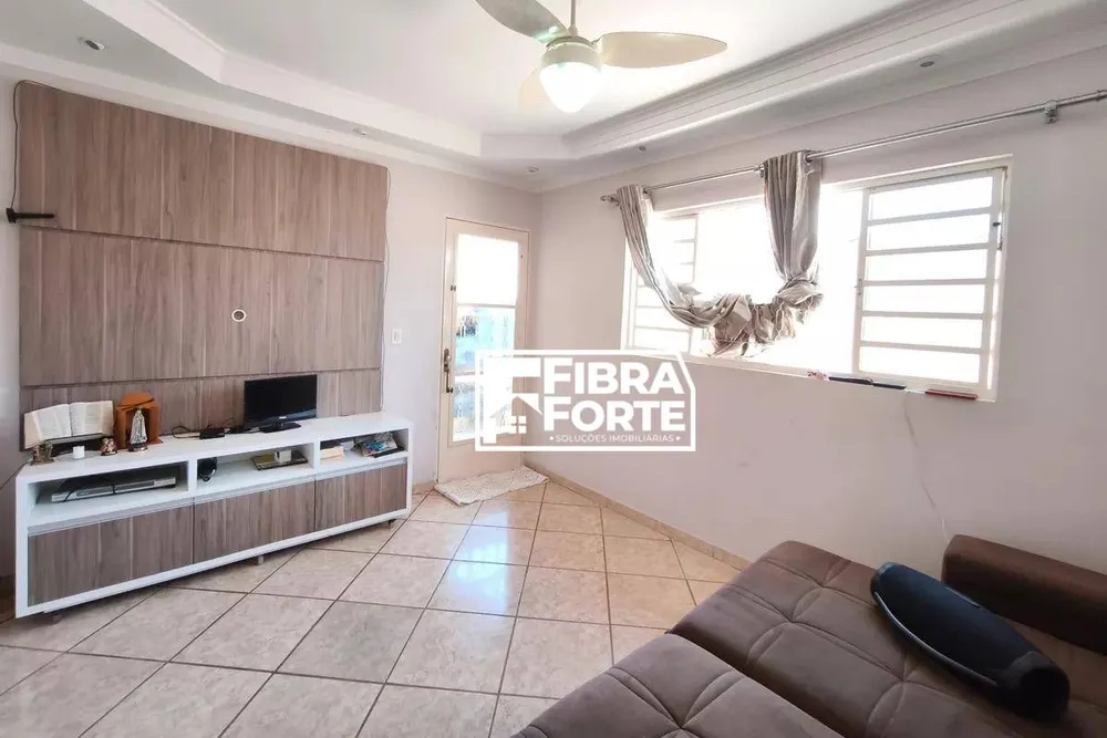 Casa, 3 quartos, 180 m² - Foto 1