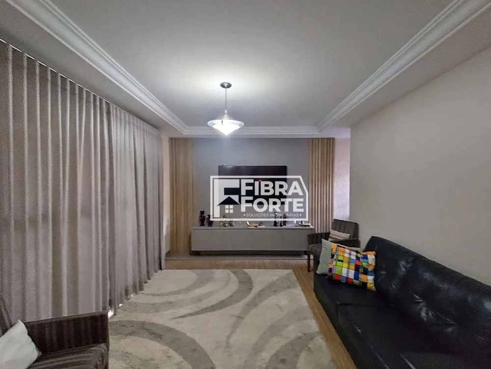 Casa, 3 quartos, 267 m² - Foto 2