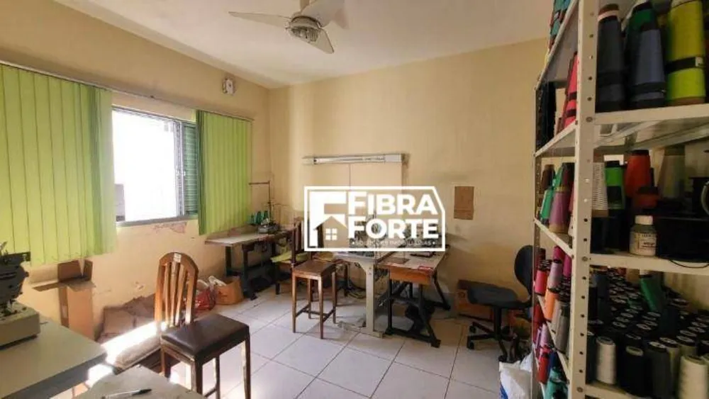 Casa, 3 quartos, 211 m² - Foto 2