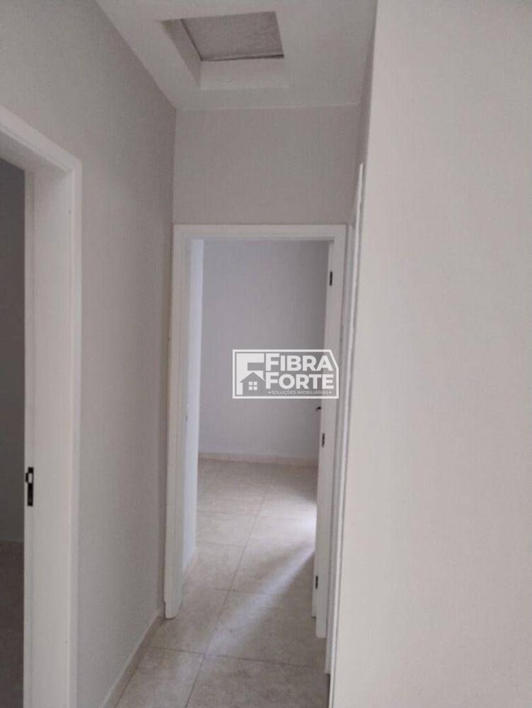 Casa à venda com 2 quartos, 63m² - Foto 5