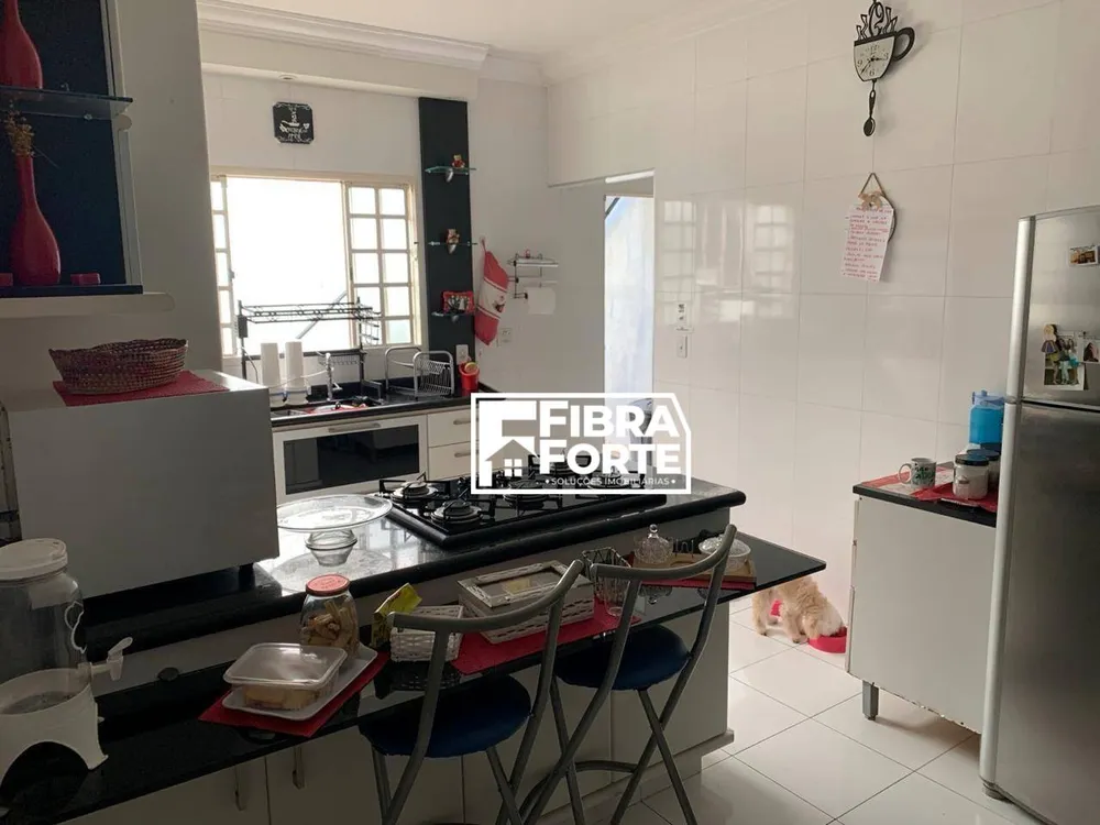 Casa, 4 quartos, 217 m² - Foto 8