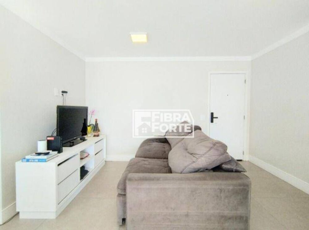 Apartamento para alugar com 4 quartos, 130m² - Foto 2