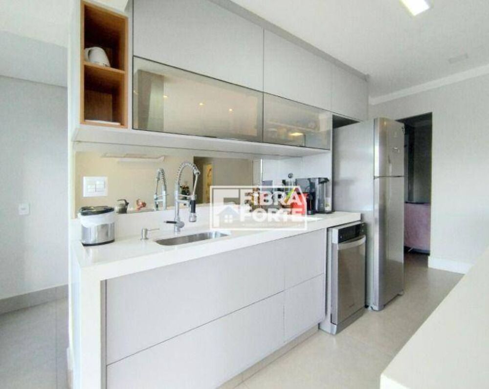 Apartamento para alugar com 4 quartos, 130m² - Foto 5