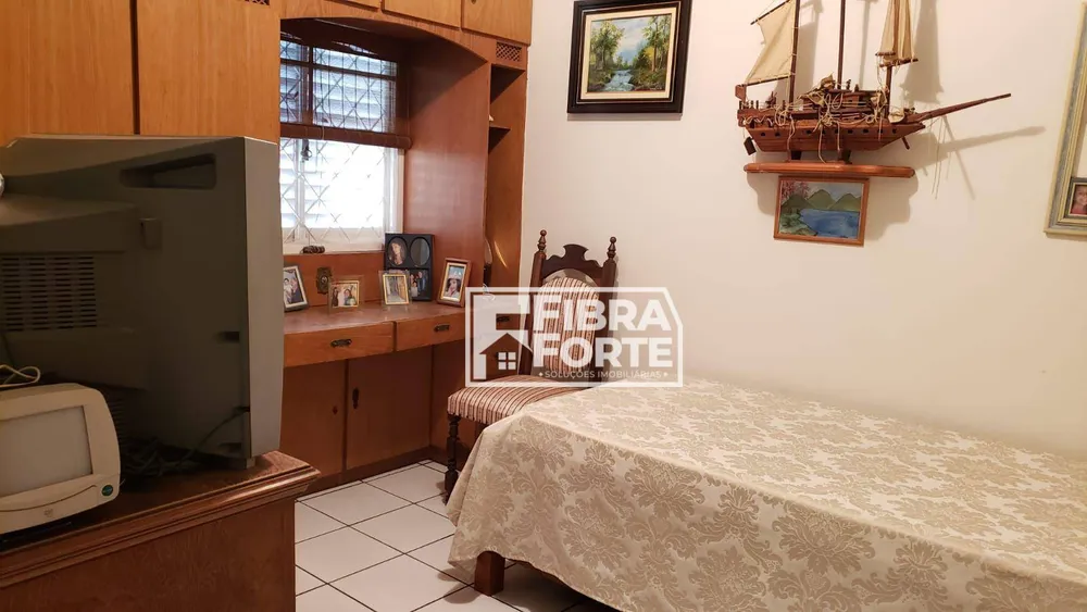 Casa, 3 quartos, 245 m² - Foto 8