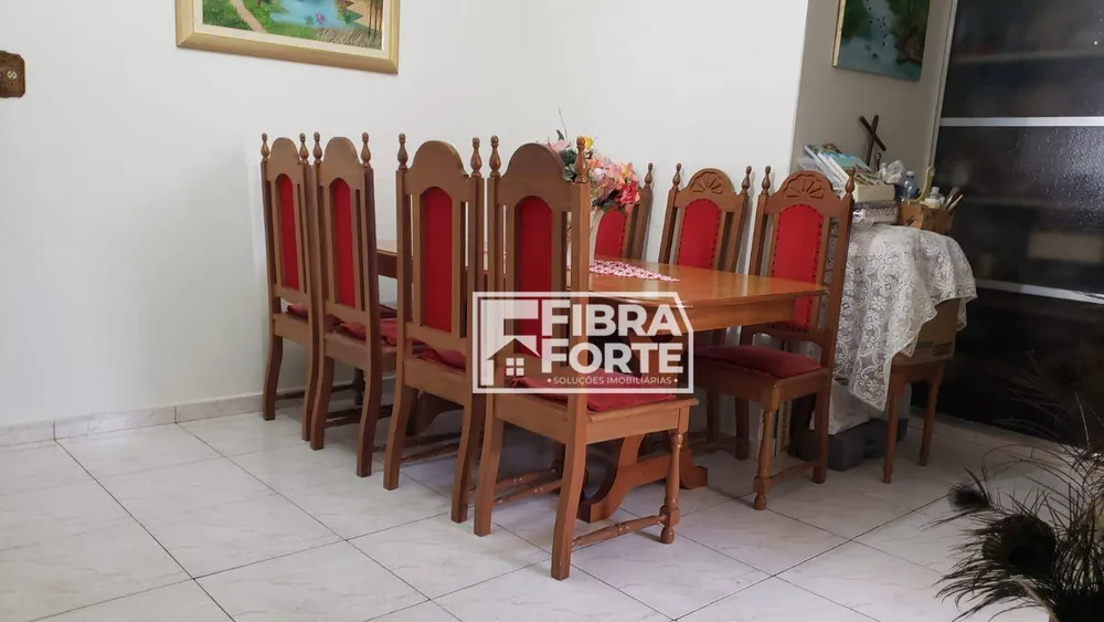 Casa, 3 quartos, 245 m² - Foto 3