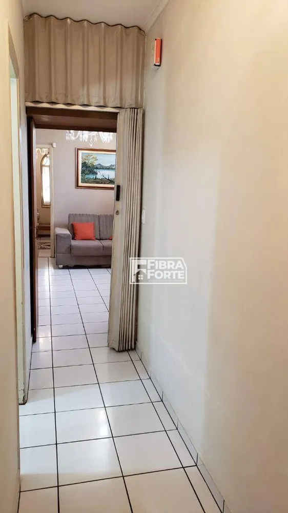 Casa, 3 quartos, 245 m² - Foto 2