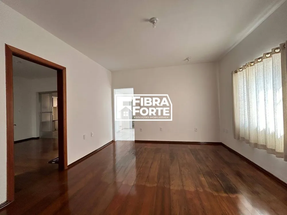 Casa, 3 quartos, 320 m² - Foto 1