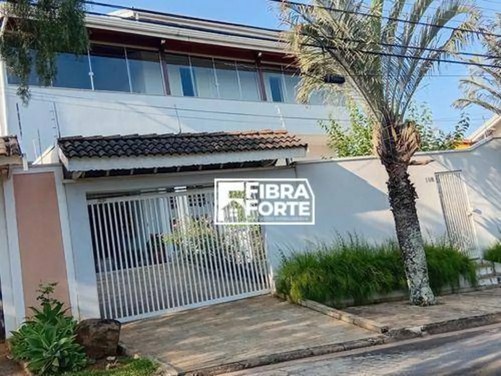 Casa, 3 quartos, 339 m² - Foto 1