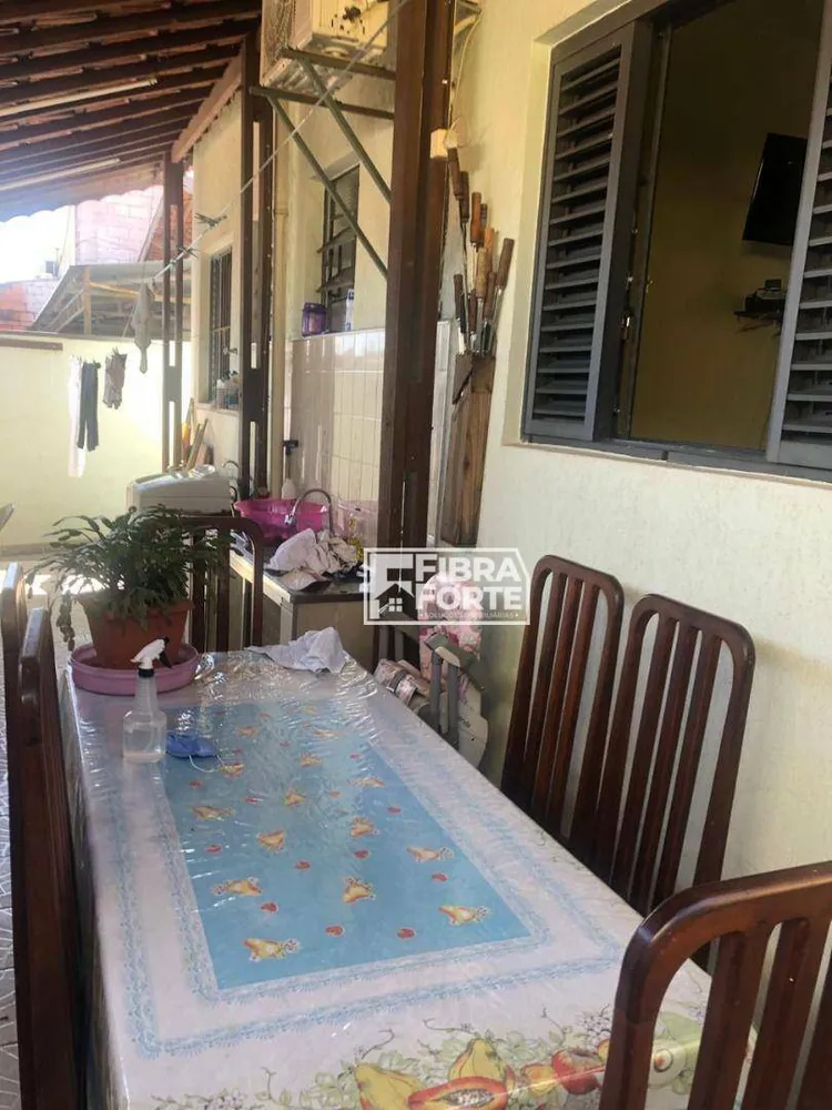 Casa, 3 quartos, 200 m² - Foto 3