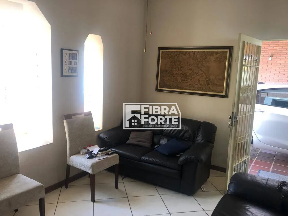 Casa, 3 quartos, 200 m² - Foto 1