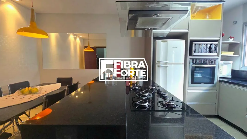 Casa, 3 quartos, 223 m² - Foto 3