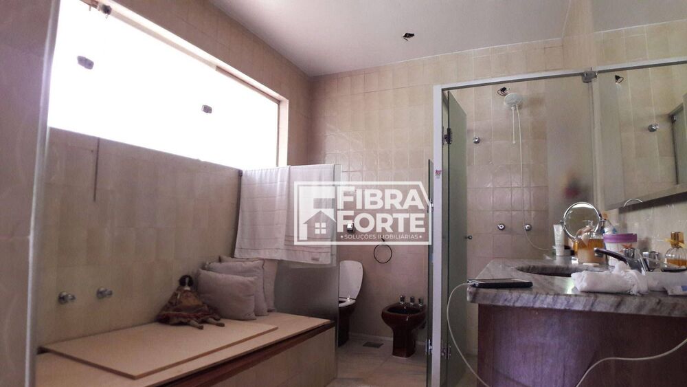Casa, 6 quartos, 302 m² - Foto 5