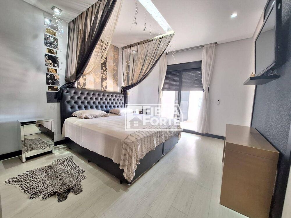 Casa de Condomínio à venda com 3 quartos, 250m² - Foto 4