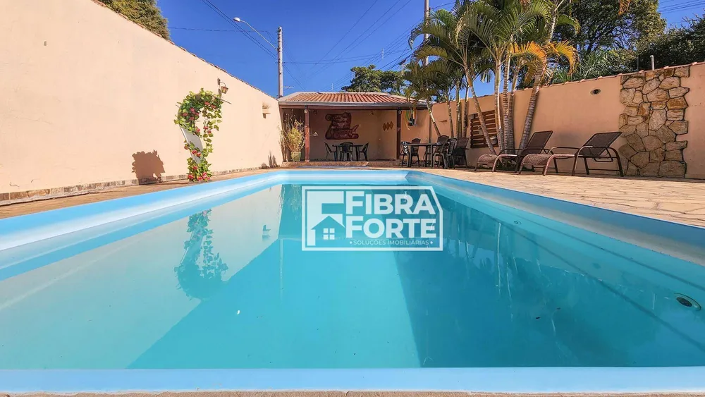 Chácara, 2 quartos, 1036 m² - Foto 1