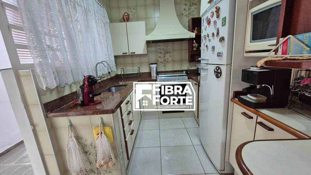 Casa, 3 quartos, 254 m² - Foto 1
