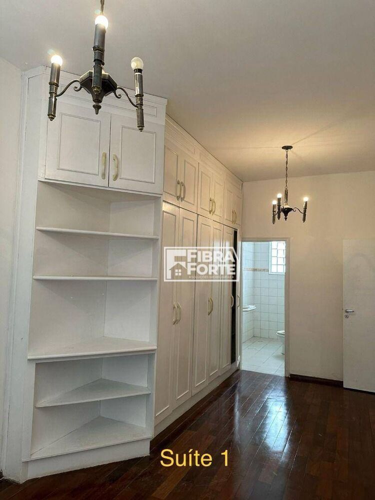 Casa, 10 quartos, 316 m² - Foto 2