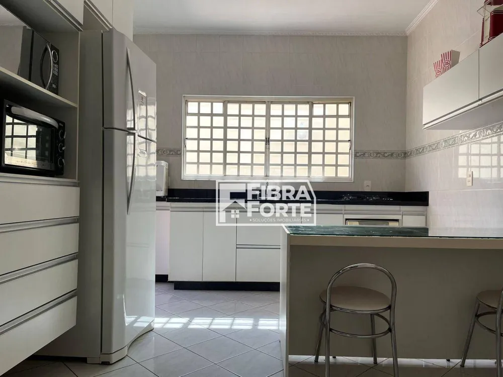 Casa, 3 quartos, 191 m² - Foto 3